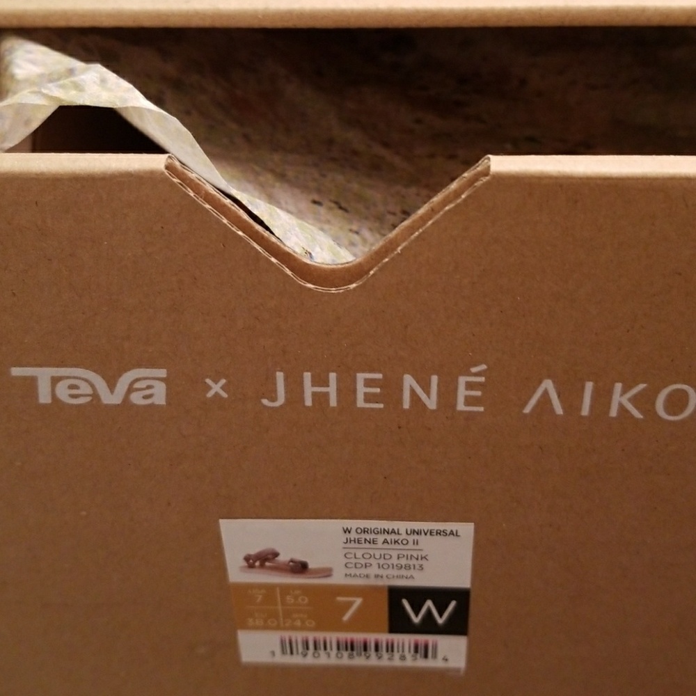 Jhene Aiko Original Universal Teva